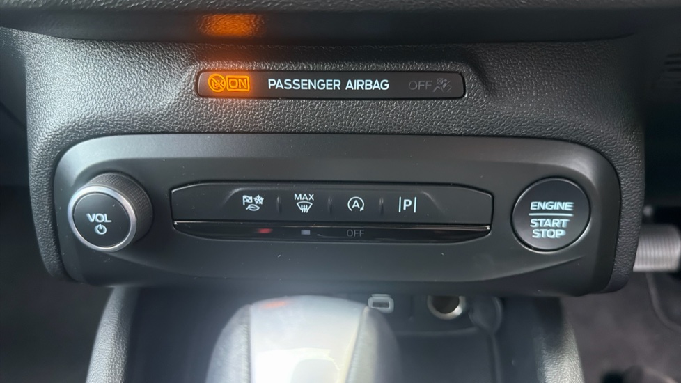 Ford Focus 1.0 EcoBoost Hybrid mHEV ST-Line 5dr Auto Petrol Hatchback - Image 37