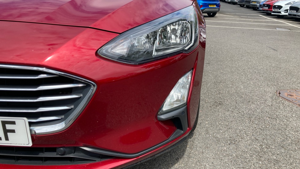 Ford Focus 1.0 EcoBoost 125 Titanium 5dr Petrol Hatchback - Image 27