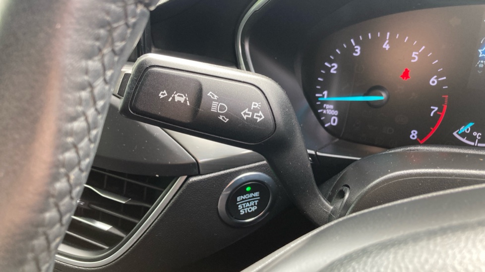 Ford Focus 1.0 EcoBoost 125 Titanium 5dr Petrol Hatchback - Image 36