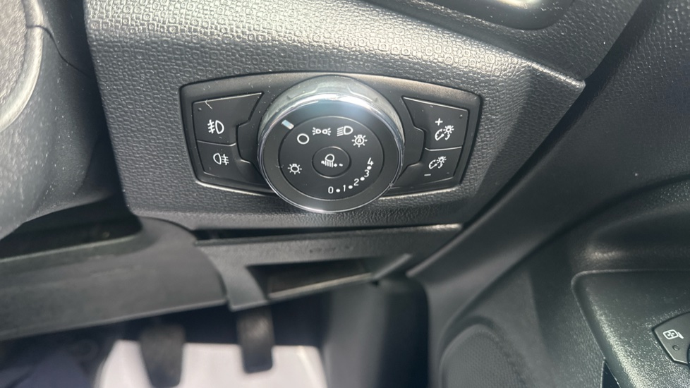 Ford EcoSport 1.5 EcoBlue 125 Titanium 5dr Diesel Hatchback - Image 36