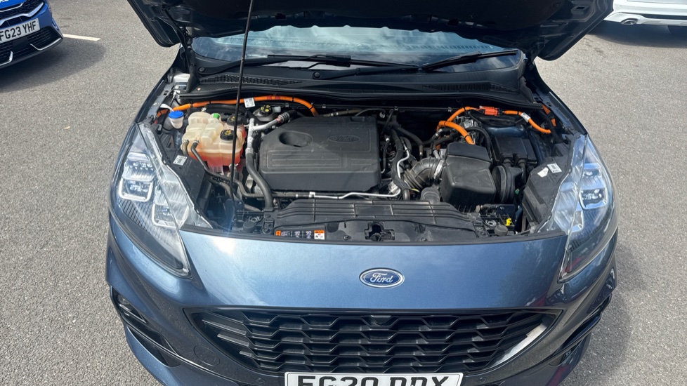 Ford Kuga 2.5 PHEV ST-Line X 5dr CVT Estate - Image 8