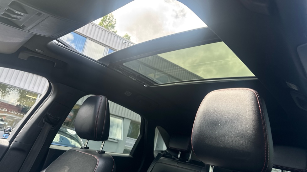 Ford Kuga 2.5 PHEV ST-Line X 5dr CVT Estate - Image 21