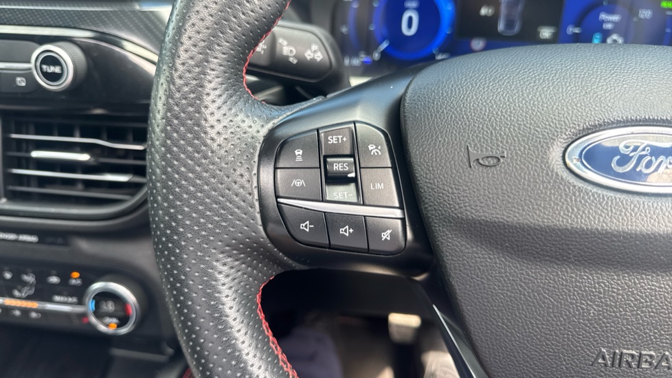Ford Kuga 2.5 PHEV ST-Line X 5dr CVT Estate - Image 41