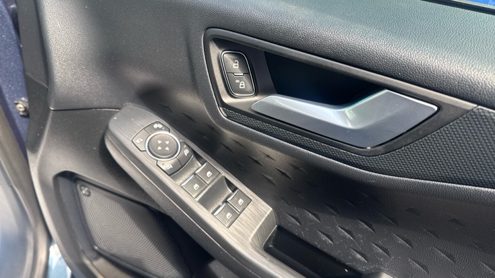 Ford Kuga 2.5 PHEV ST-Line X 5dr CVT Estate - Image 45