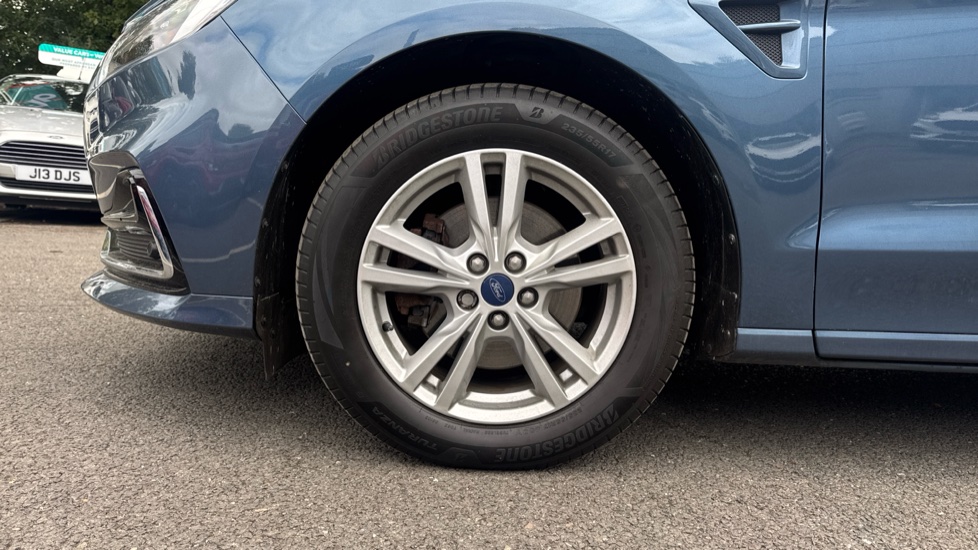 Ford S-MAX 2.5 FHEV 190 Titanium 5dr CVT Hybrid Estate - Image 7