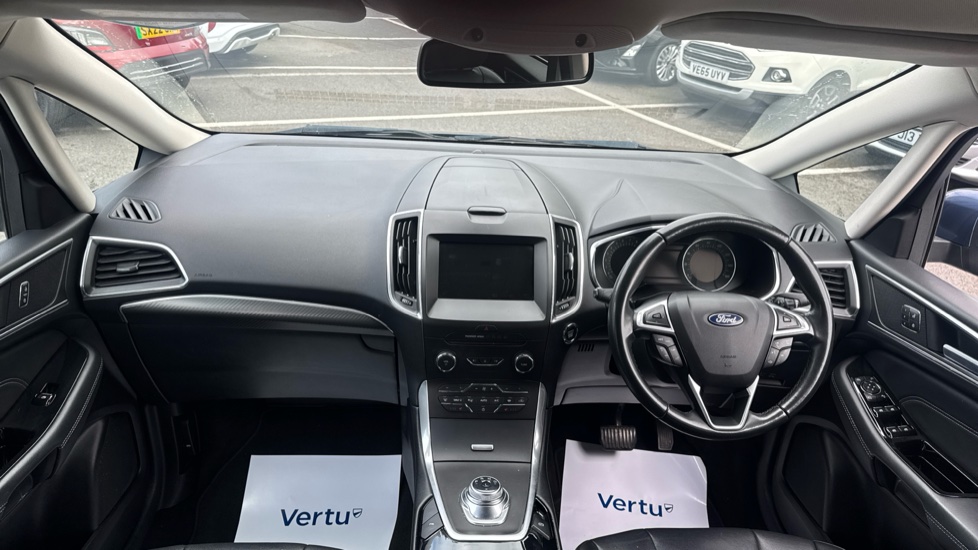 Ford S-MAX 2.5 FHEV 190 Titanium 5dr CVT Hybrid Estate - Image 10