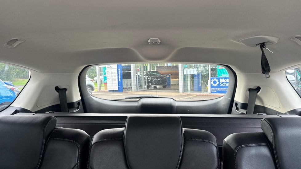 Ford S-MAX 2.5 FHEV 190 Titanium 5dr CVT Hybrid Estate - Image 15