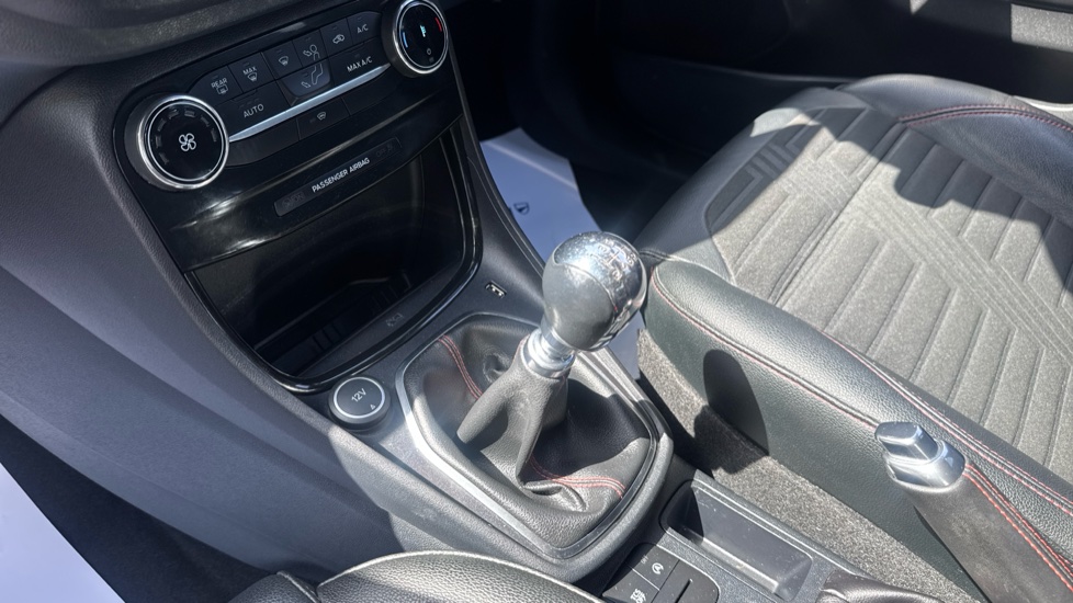Ford Puma 1.0 EcoBoost Hybrid mHEV 155 ST-Line X 5dr Petrol Hatchback - Image 13