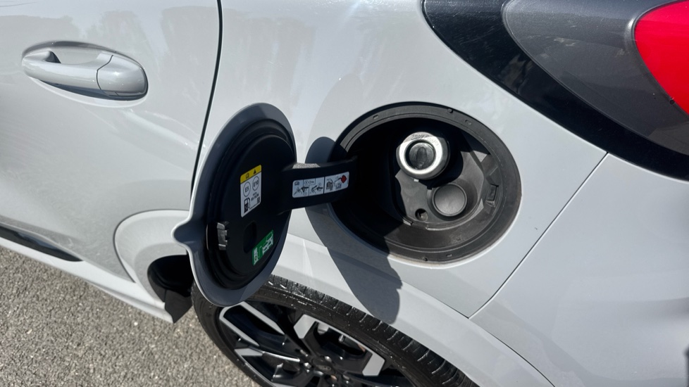 Ford Puma 1.0 EcoBoost Hybrid mHEV 155 ST-Line X 5dr Petrol Hatchback - Image 34