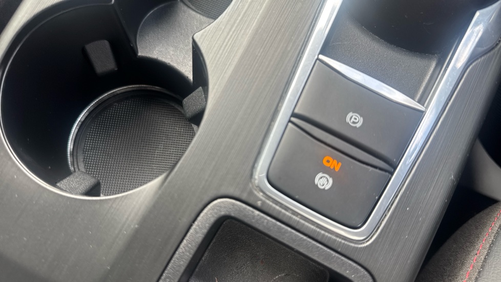 Ford Kuga 2.5 PHEV ST-Line X 5dr CVT Estate - Image 36