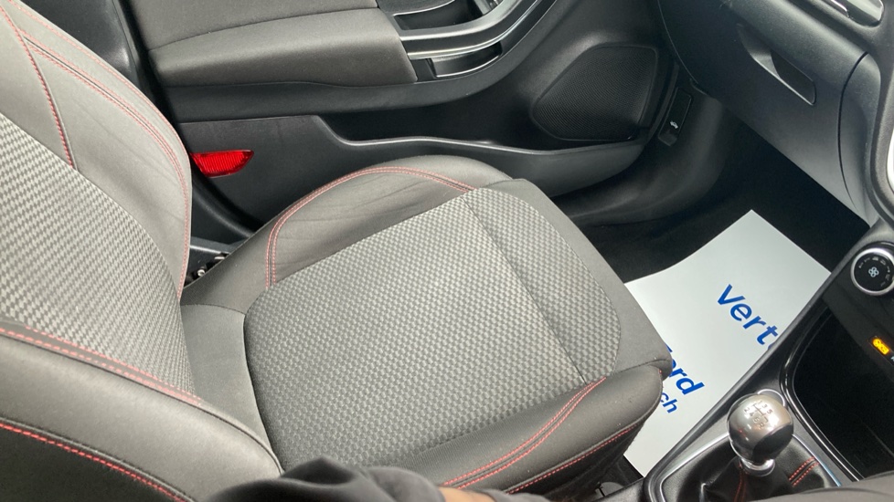 Ford Puma 1.0 EcoBoost Hybrid mHEV ST-Line 5dr Petrol Hatchback - Image 43
