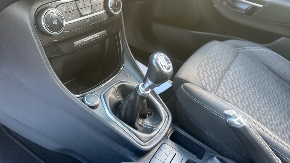 Ford Puma 1.0 EcoBoost Hybrid mHEV Titanium 5dr Petrol Hatchback - Image 13