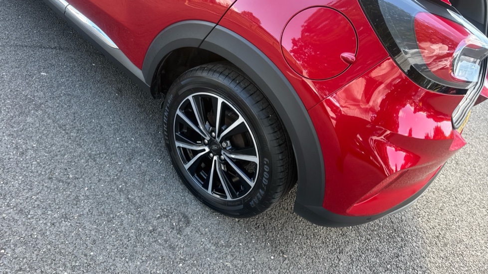 Ford Puma 1.0 EcoBoost Hybrid mHEV Titanium 5dr Petrol Hatchback - Image 22