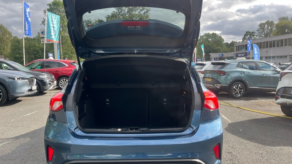 Ford Focus 1.0 EcoBoost Hybrid mHEV 125 ST-Line Edition 5dr Petrol Hatchback - Image 4