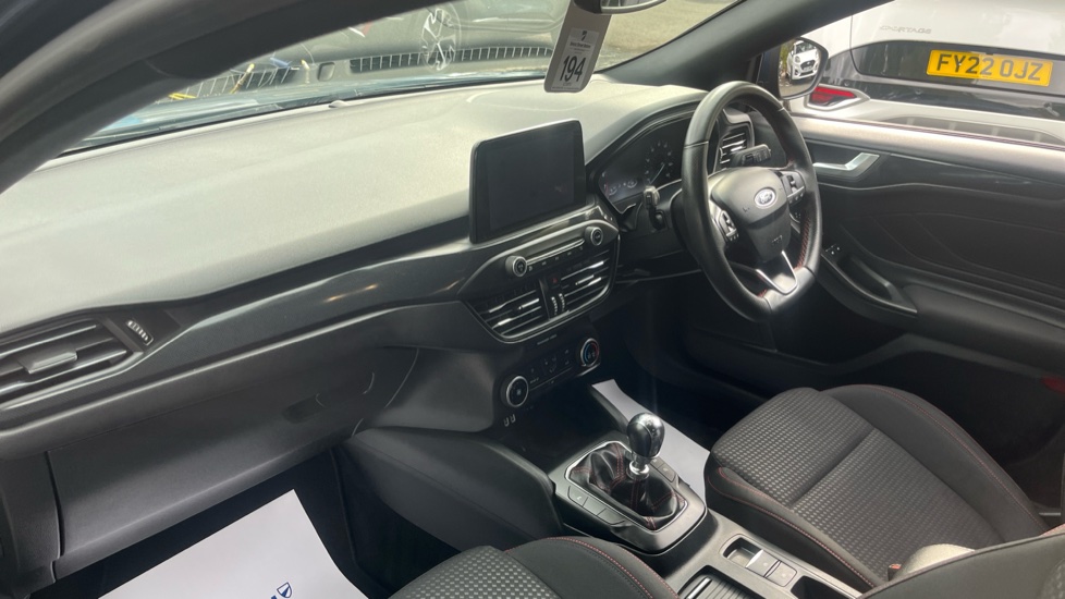 Ford Focus 1.0 EcoBoost Hybrid mHEV 125 ST-Line Edition 5dr Petrol Hatchback - Image 9