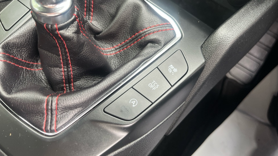 Ford Focus 1.0 EcoBoost Hybrid mHEV 125 ST-Line Edition 5dr Petrol Hatchback - Image 35