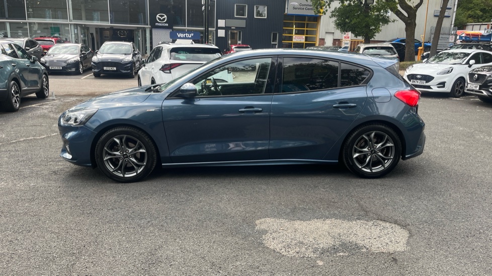 Ford Focus 1.0 EcoBoost Hybrid mHEV 125 ST-Line Edition 5dr Petrol Hatchback - Image 41