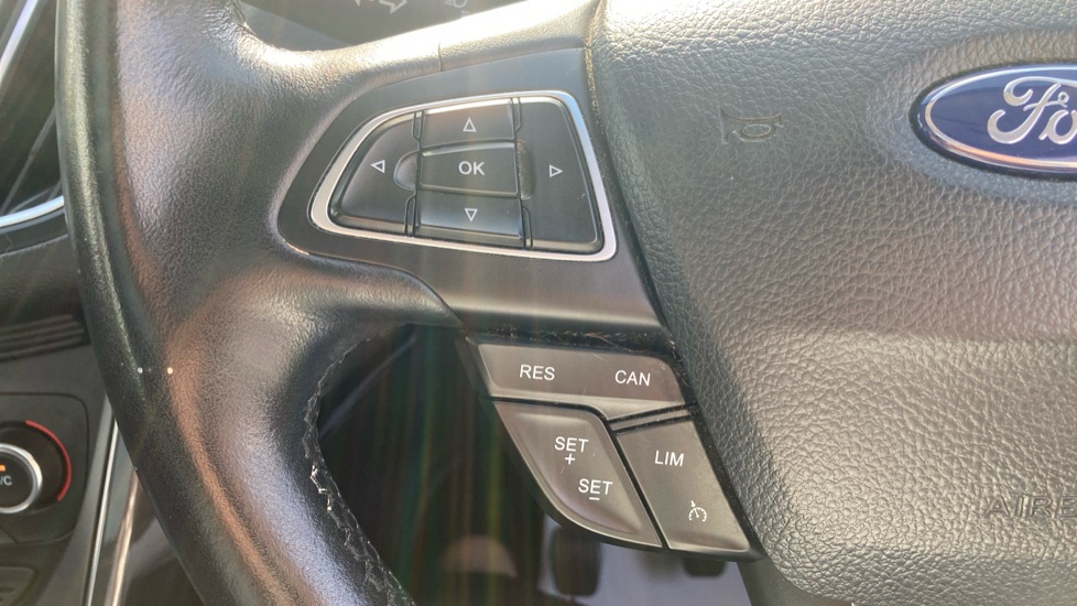Ford C-MAX 1.0 EcoBoost 125 Titanium X 5dr Petrol Estate - Image 33