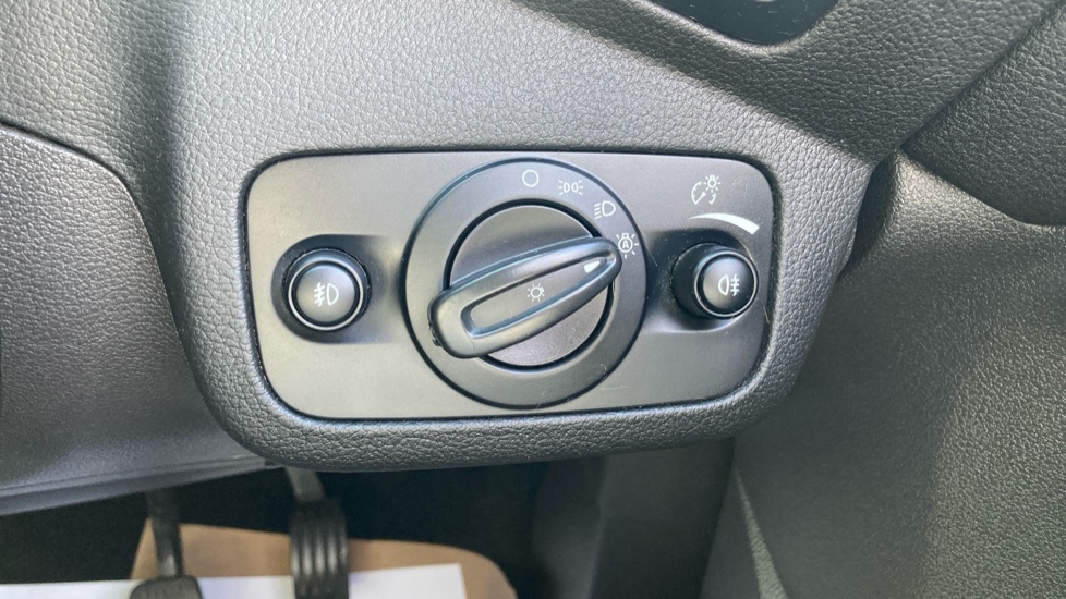 Ford C-MAX 1.0 EcoBoost 125 Titanium X 5dr Petrol Estate - Image 37