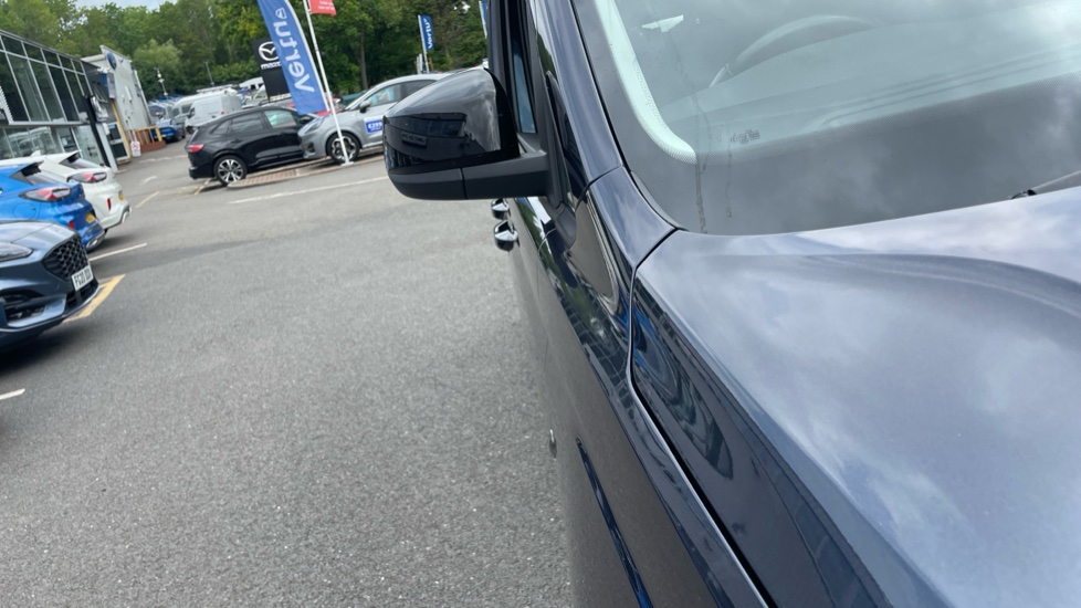 Ford Tourneo Connect 2.0 EcoBlue Titanium 5dr [7 seat] Diesel Estate - Image 28