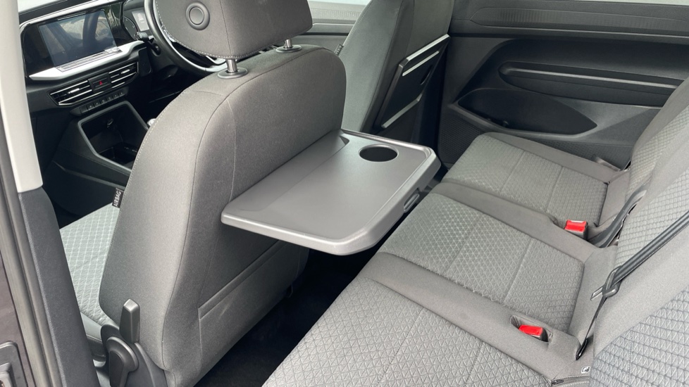Ford Tourneo Connect 2.0 EcoBlue Titanium 5dr [7 seat] Diesel Estate - Image 37