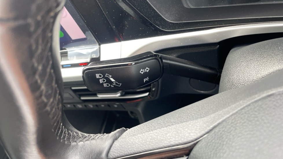 Ford Tourneo Connect 2.0 EcoBlue Titanium 5dr [7 seat] Diesel Estate - Image 43