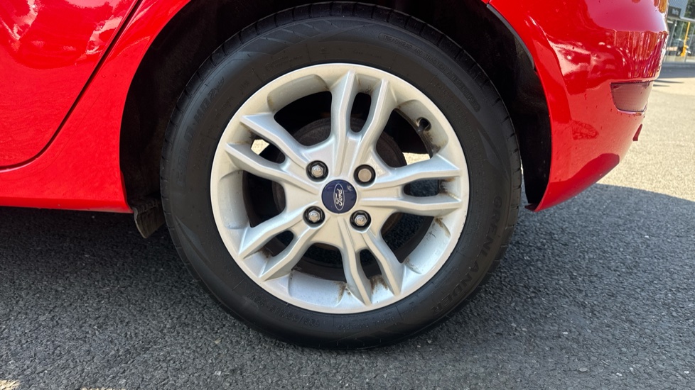 Ford Fiesta 1.25 82 Zetec 5dr Petrol Hatchback - Image 27
