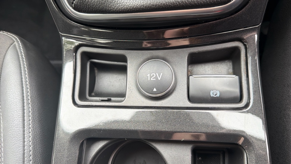Ford Kuga 2.0 TDCi 180 Titanium 5dr Diesel Estate - Image 35