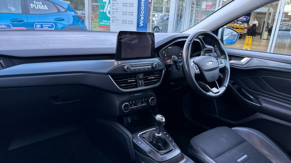 Ford Focus 1.0 EcoBoost 125 Active X 5dr Petrol Hatchback - Image 9