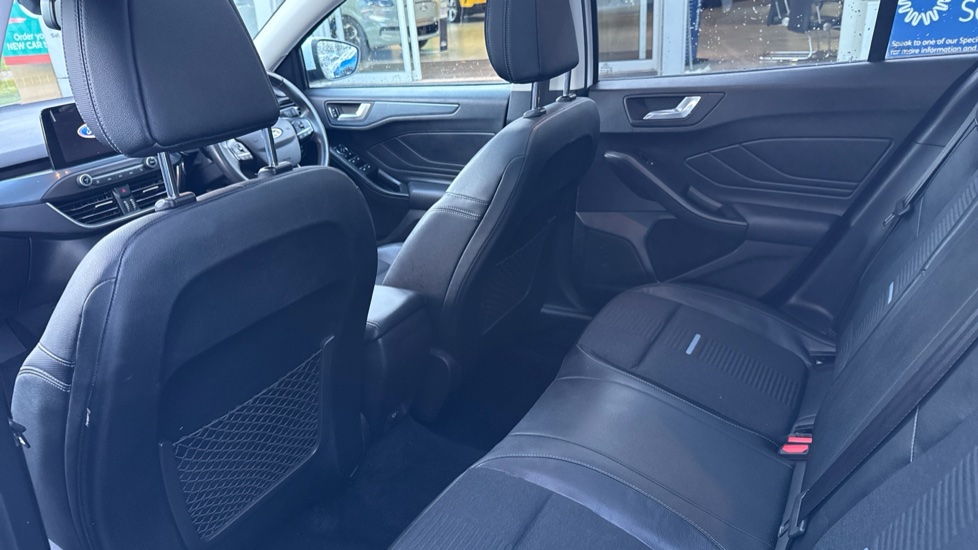Ford Focus 1.0 EcoBoost 125 Active X 5dr Petrol Hatchback - Image 16