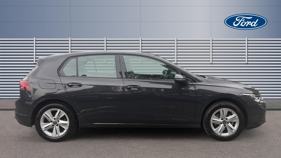 Volkswagen Golf 1.5 eTSI 150 Life 5dr DSG Petrol Hatchback - Image 5