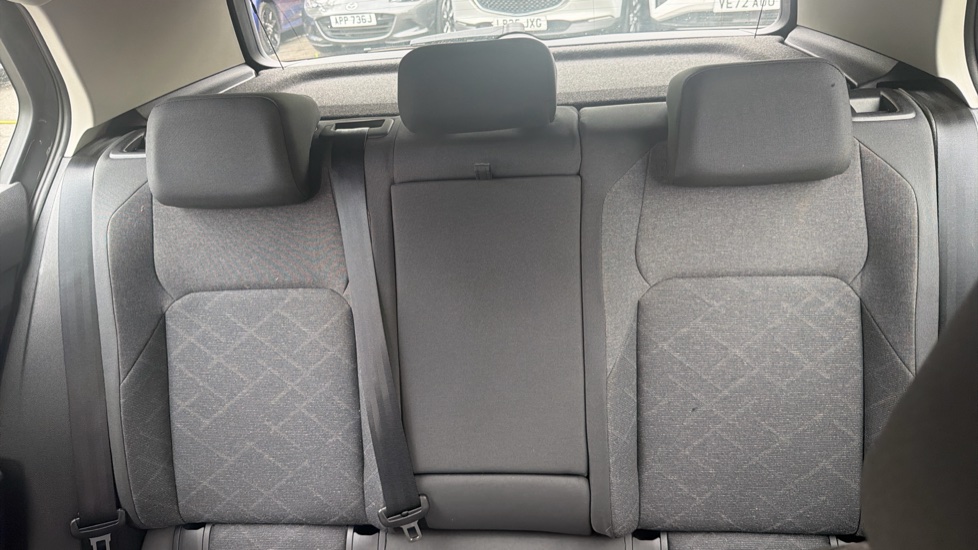 Volkswagen Golf 1.5 eTSI 150 Life 5dr DSG Petrol Hatchback - Image 15