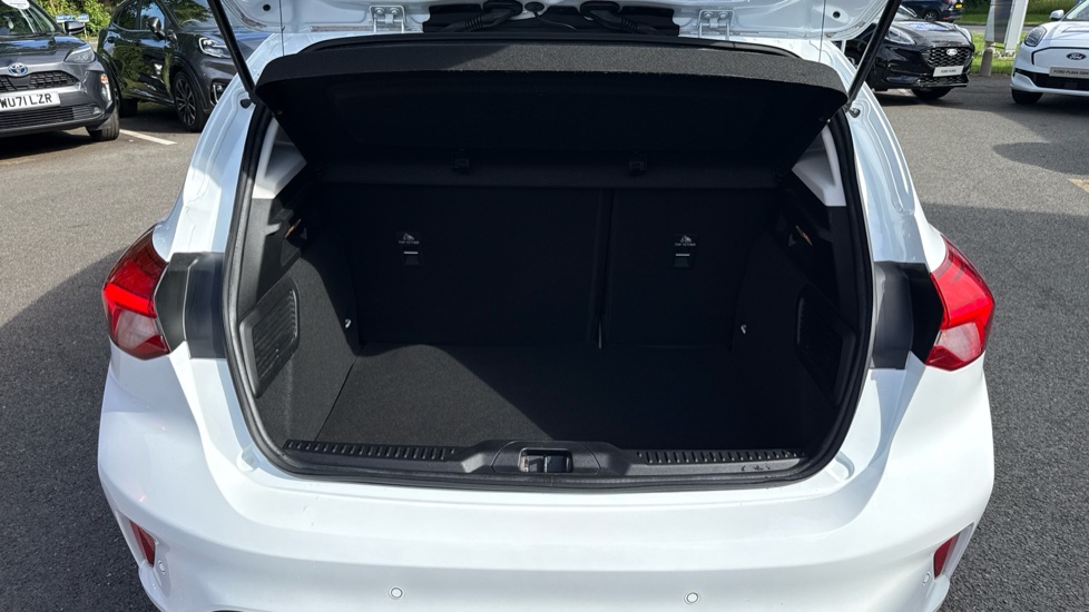 Ford Focus 1.5 EcoBlue 120 Titanium 5dr Diesel Hatchback - Image 4