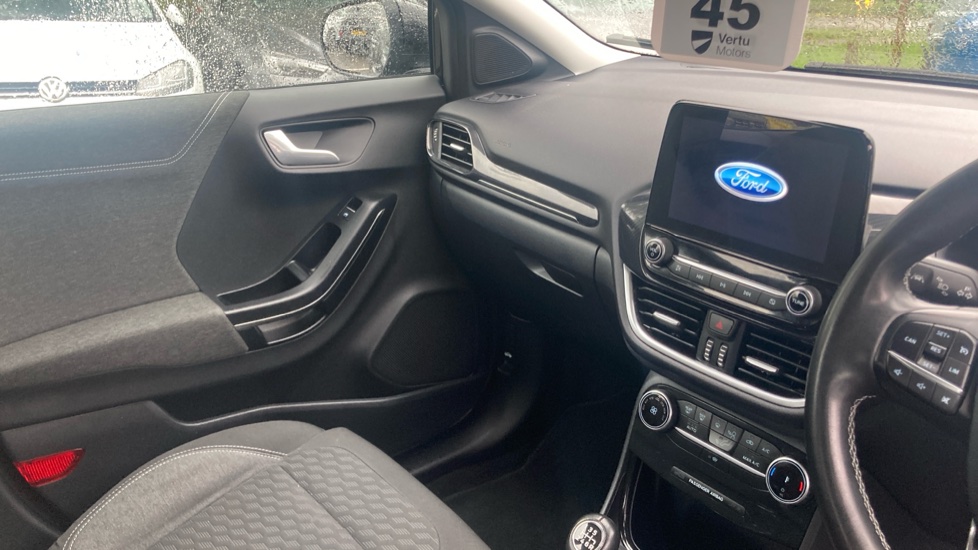 Ford Puma 1.0 EcoBoost Hybrid mHEV Titanium 5dr Petrol Hatchback - Image 14