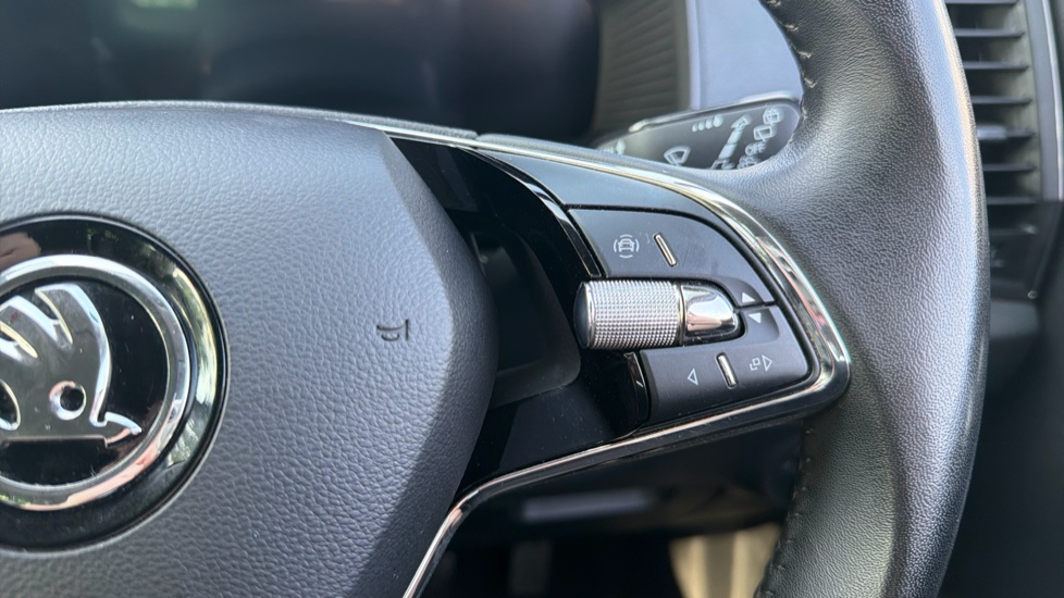 Skoda Karoq 1.0 TSI SE L 5dr Petrol Estate - Image 24