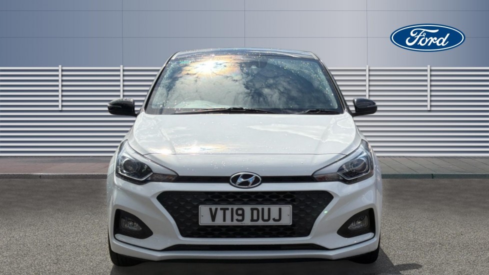 Hyundai i20 1.2 MPi Play 5dr Petrol Hatchback - Image 3