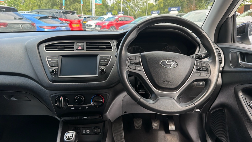 Hyundai i20 1.2 MPi Play 5dr Petrol Hatchback - Image 10