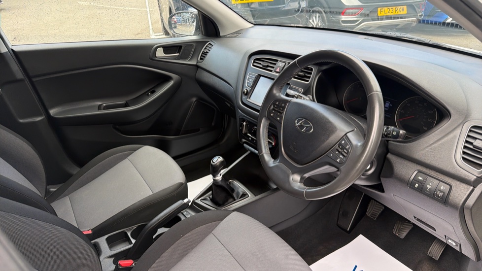 Hyundai i20 1.2 MPi Play 5dr Petrol Hatchback - Image 11