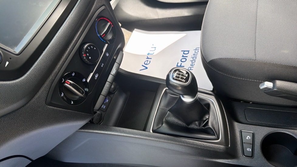 Hyundai i20 1.2 MPi Play 5dr Petrol Hatchback - Image 13