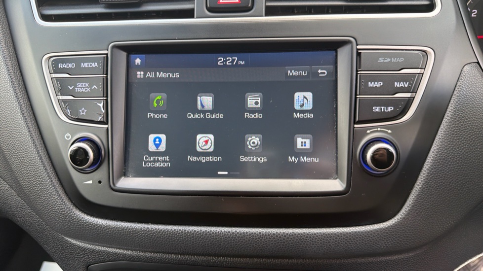 Hyundai i20 1.2 MPi Play 5dr Petrol Hatchback - Image 34