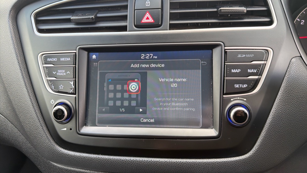 Hyundai i20 1.2 MPi Play 5dr Petrol Hatchback - Image 37