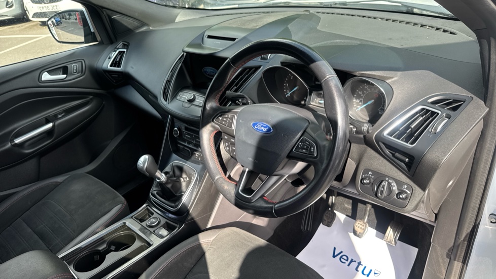 Ford Kuga 2.0 TDCi 180 ST-Line 5dr Diesel Estate - Image 11