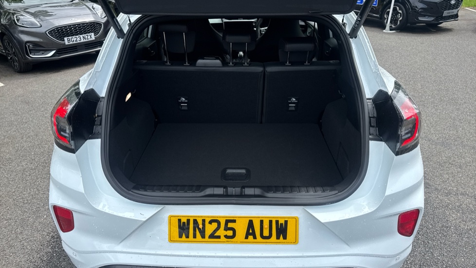 Ford Puma ST 1.0 EcoBoost Hybrid mHEV ST 5dr DCT Petrol Hatchback - Image 4