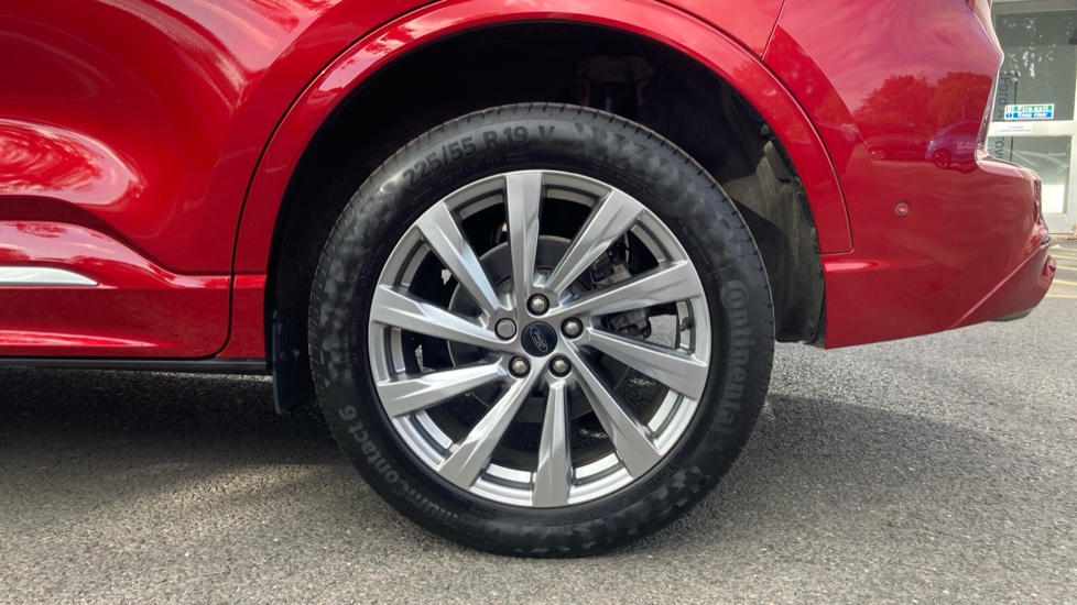 Ford Kuga 2.5 FHEV Vignale 5dr CVT Hybrid Estate - Image 7