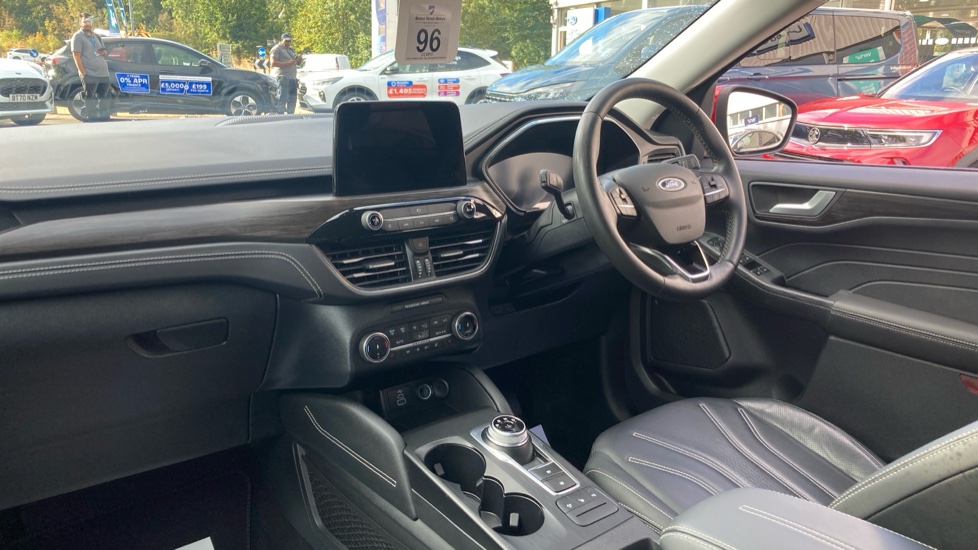 Ford Kuga 2.5 FHEV Vignale 5dr CVT Hybrid Estate - Image 9