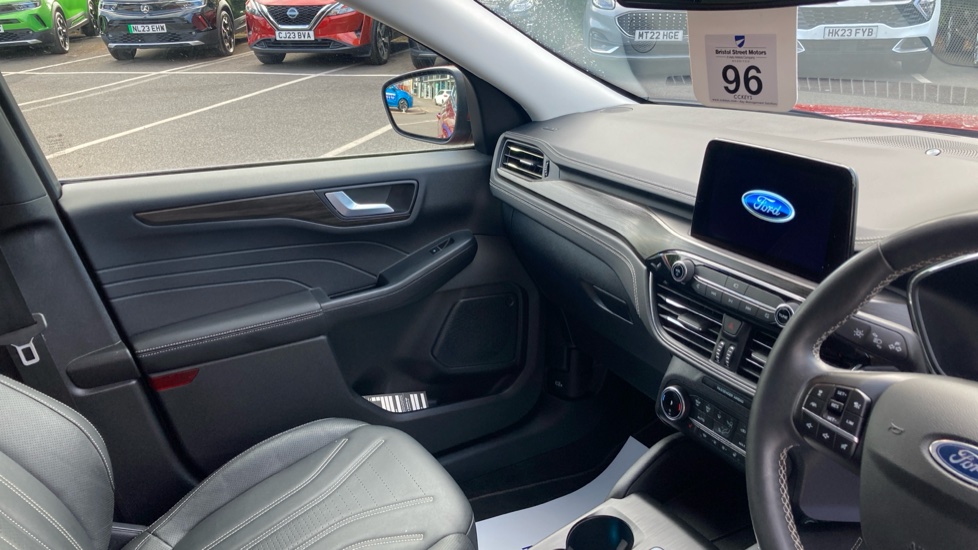 Ford Kuga 2.5 FHEV Vignale 5dr CVT Hybrid Estate - Image 14