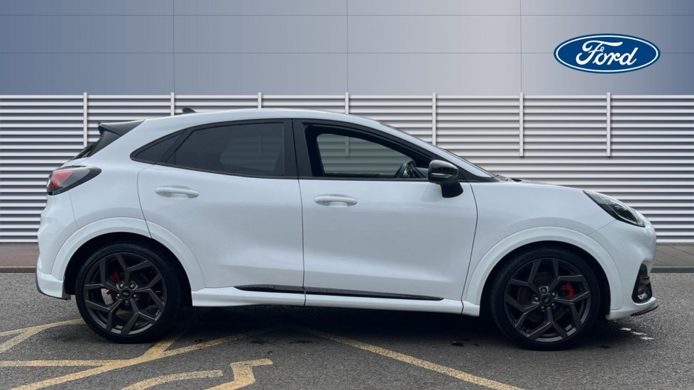 Ford Puma ST 1.0 EcoBoost Hybrid mHEV ST 5dr DCT Petrol Hatchback - Image 5