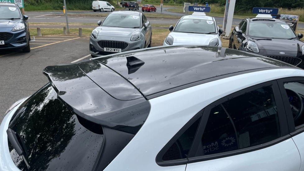 Ford Puma ST 1.0 EcoBoost Hybrid mHEV ST 5dr DCT Petrol Hatchback - Image 39