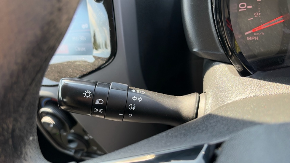 Peugeot 108 1.0 72 Active 5dr Petrol Hatchback - Image 23