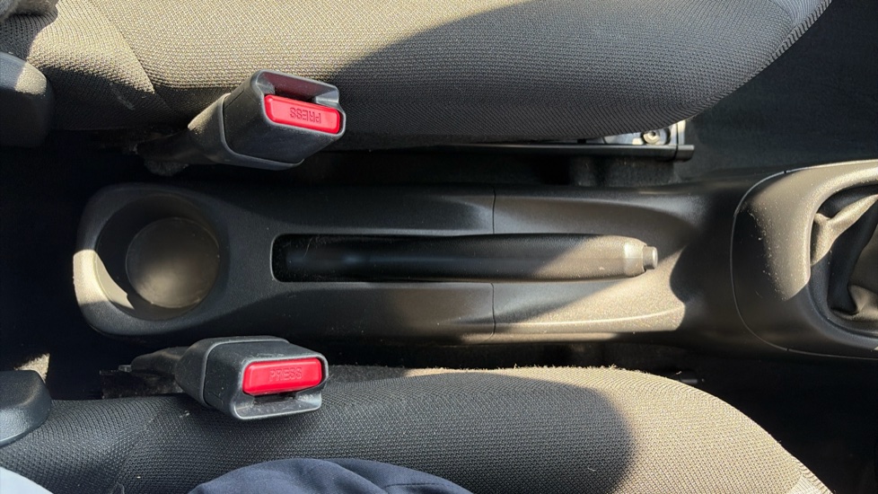Peugeot 108 1.0 72 Active 5dr Petrol Hatchback - Image 30